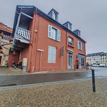 Le Pic*Wifi*Netflix*Menage Inclus Apartment Bagnères-de-Bigorre Екстериор снимка